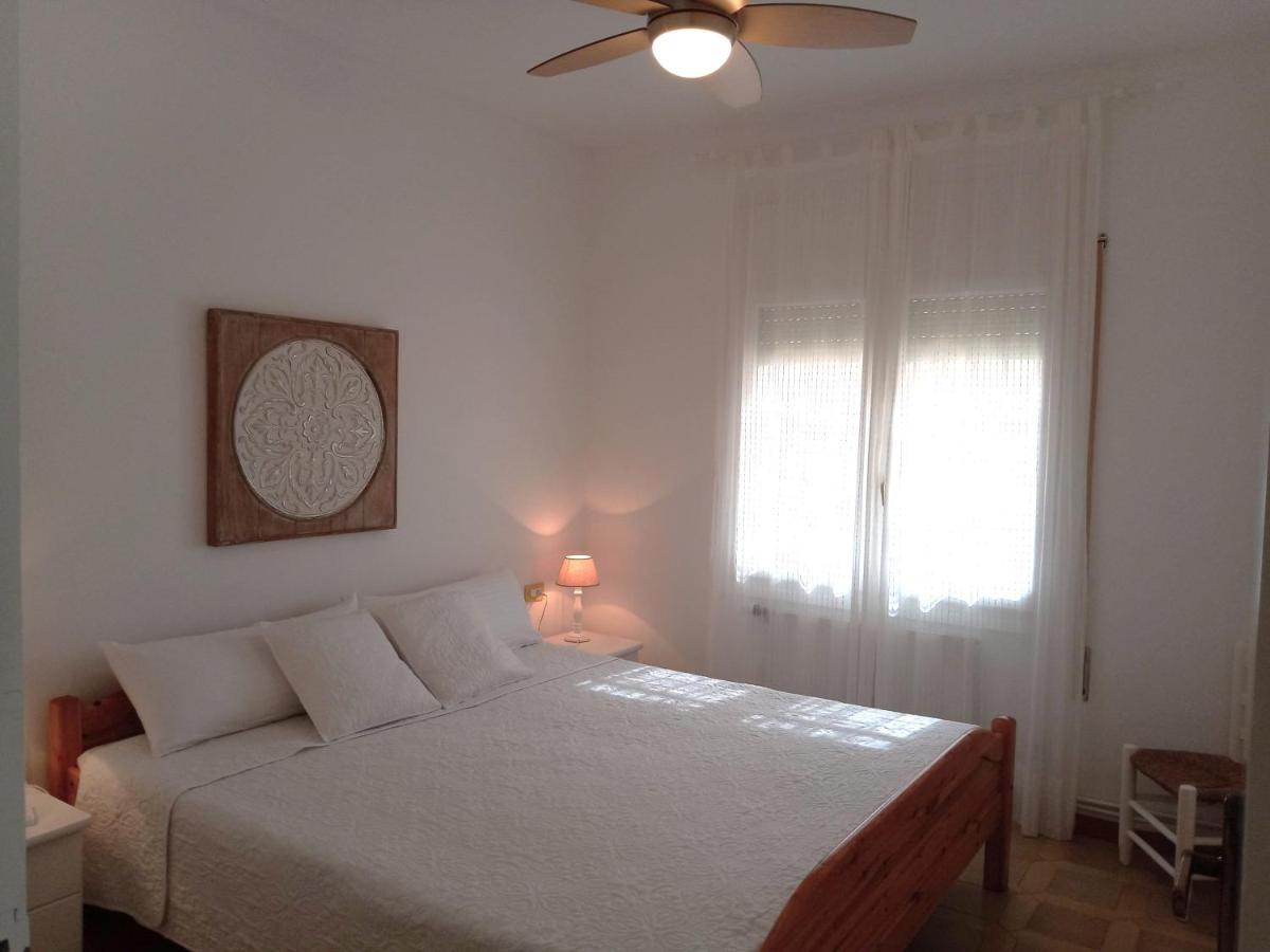 Tres Cales Villa